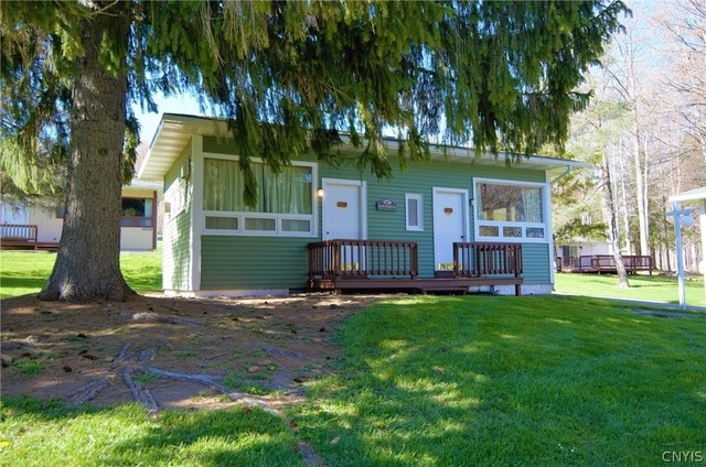 A private cottage at The Grove at White Eagle Resort
