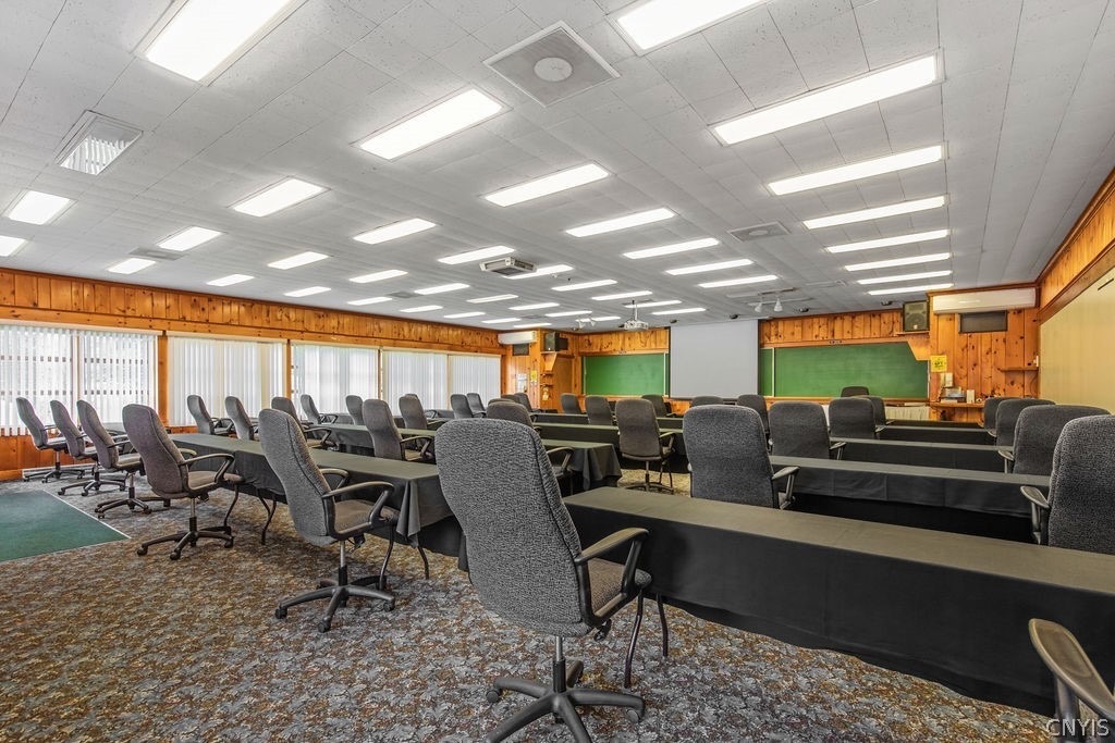 Classroom-style breakout room in the Cleveland Building at White Eagle