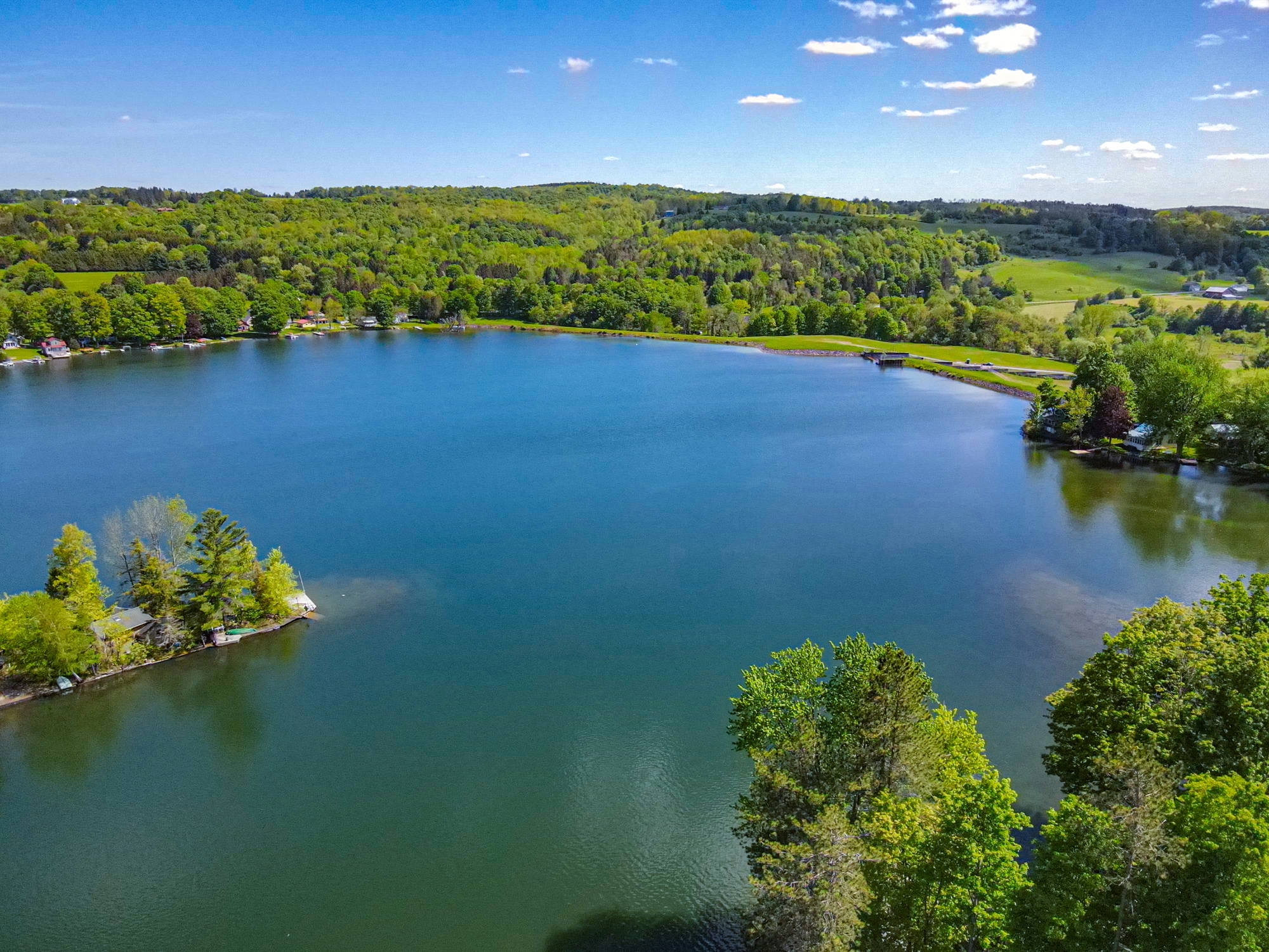 Aerial view of White Eagle Resort on Lake Moraine